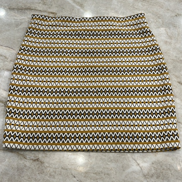 NEW Express Mini Skirt | Yellow, Grey & White Pattern | XS‎ | NWOT - Picture 4 of 10